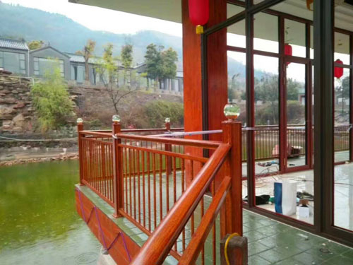 材質(zhì)對(duì)護(hù)欄美觀性有影響嗎？